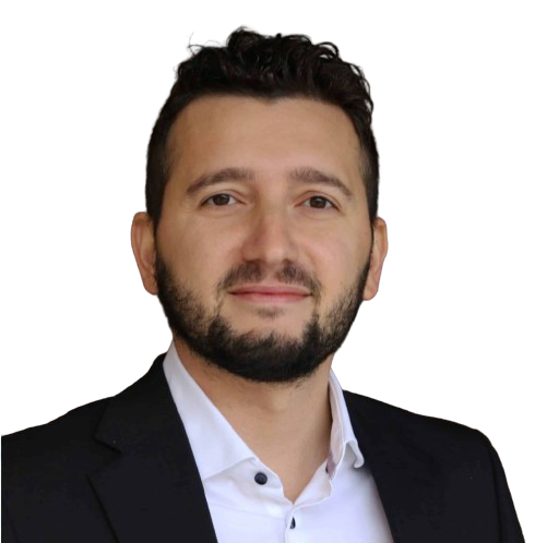 Porträtfoto von Arjan Kukalaj